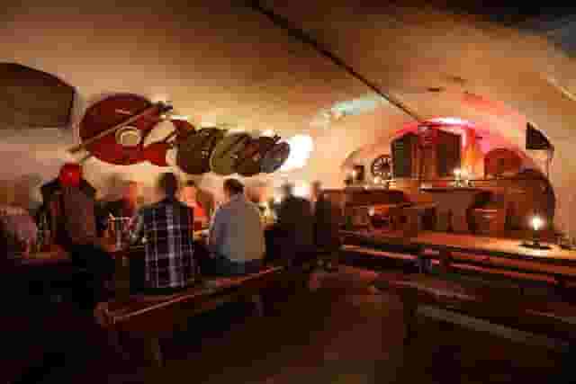 Bar