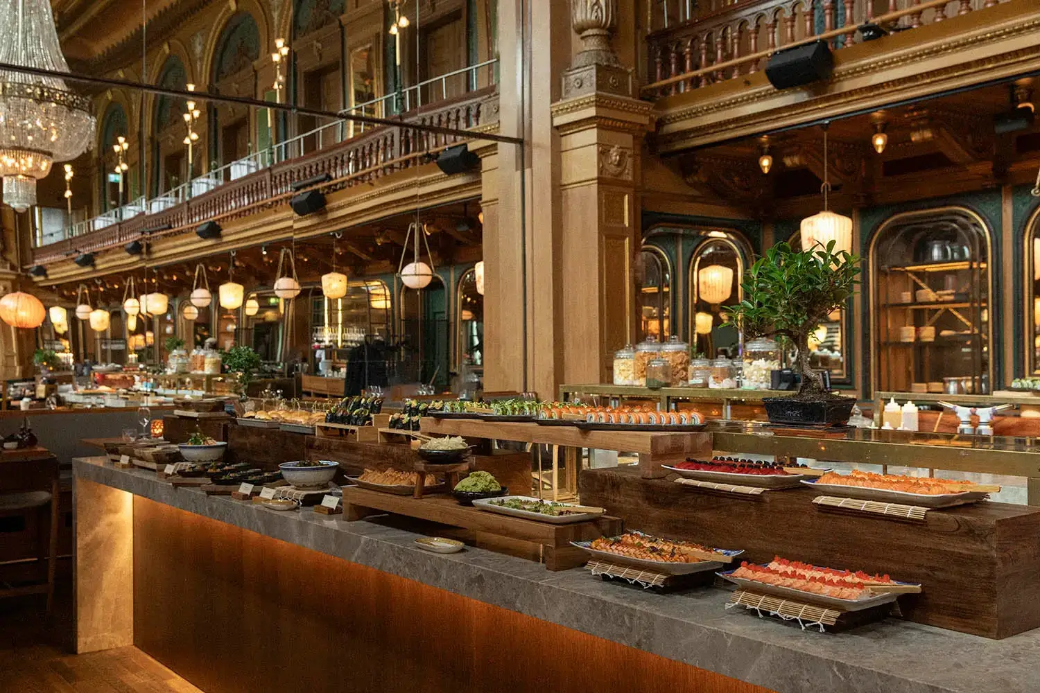 Elegant cocktail bar buffet setup in Berns, perfect for upscale networking events.