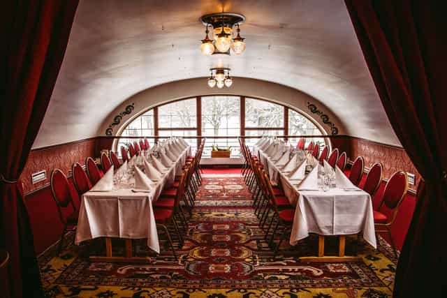 Elegant meeting space at Wärdshuset Ulla Winbladh, ideal for corporate events and private dinners.