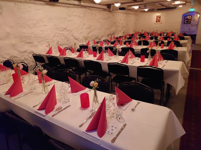 Festvåning