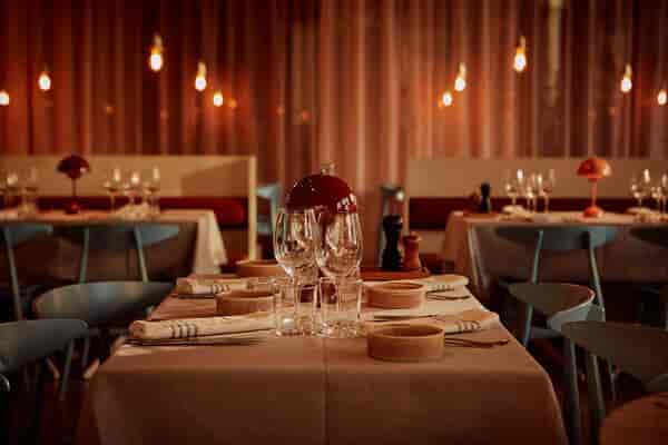 Elegant banquet hall at Ulfsunda Slott, ideal for intimate gatherings and corporate dinners.