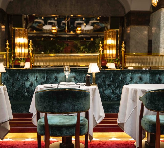 Elegant dining setup at Bank Hotel, perfect for upscale events and intimate meetings.