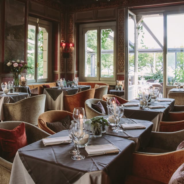 Elegant dining space at Albergo Terminus, perfect for upscale events and gatherings.