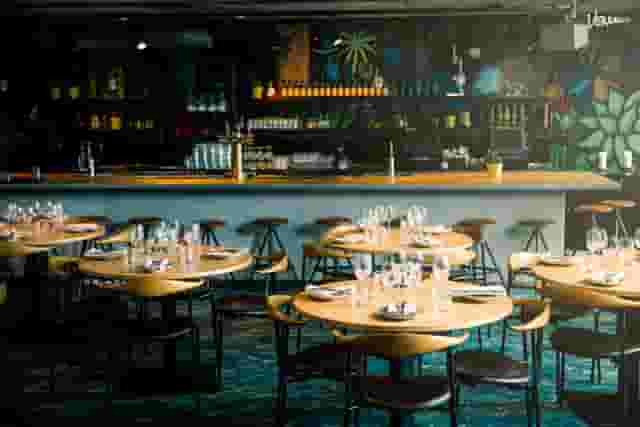 bar
