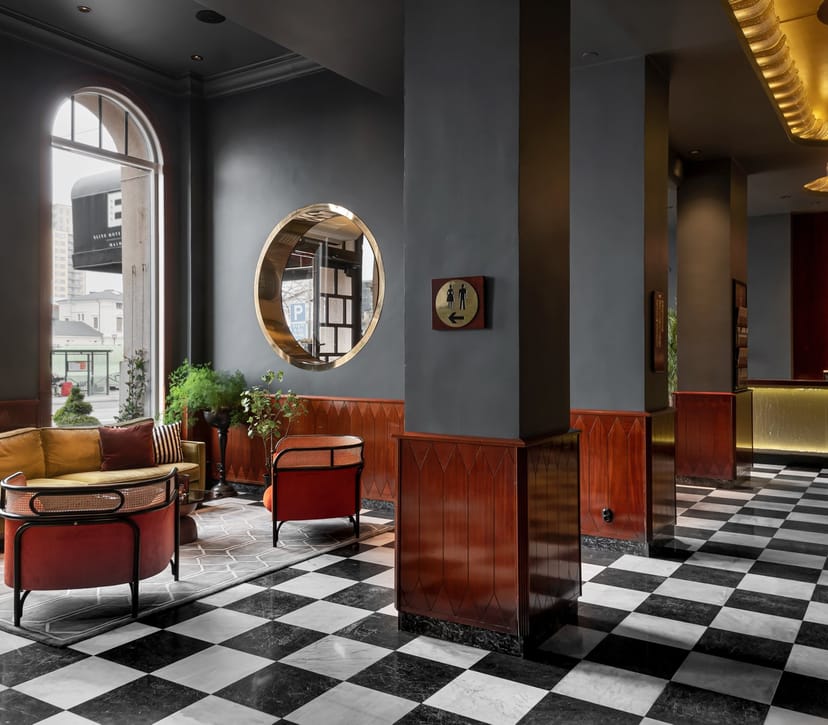 Stylish lobby at Köksbordet, Elite Hotels, perfect for networking events and meetings.