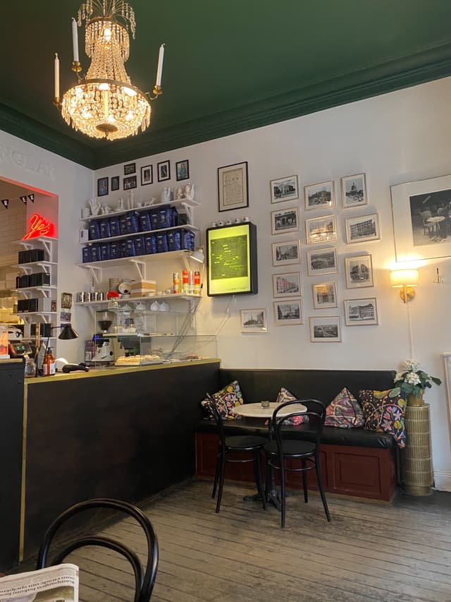 Coffee shop