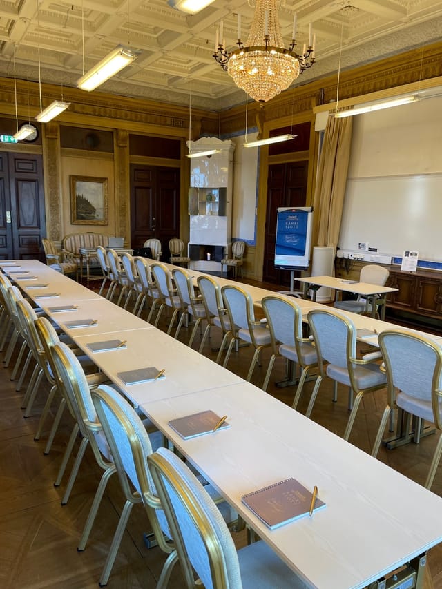 Conference center in Rånäs Slott, U-shaped tables for professional events and meetings.
