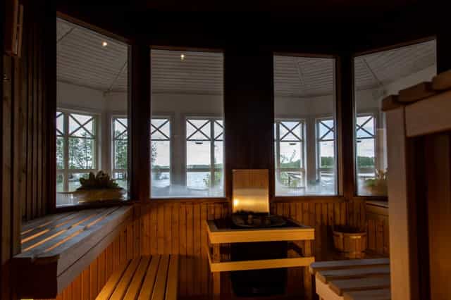 Serene sauna at Rånäs Slott, ideal for wellness retreats and team-building events.