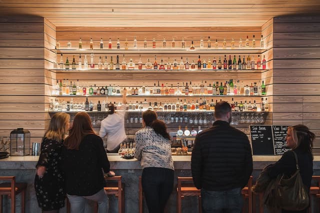 Bar