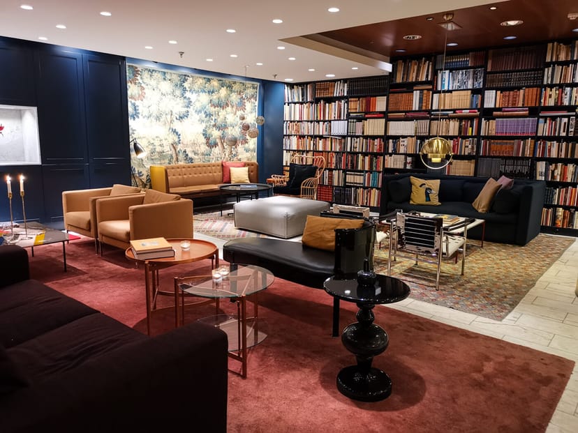 Stylish lounge at Mornington Hotel Stockholm City, ideal for networking events.