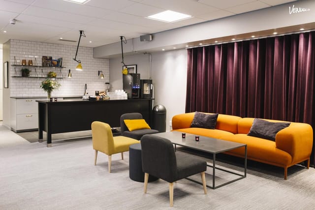 Modern lounge at Best Western Kom Hotel Stockholm, ideal for networking and events.