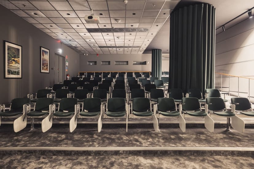 Auditorium-style seating in Jernkontoret for corporate events and lectures.