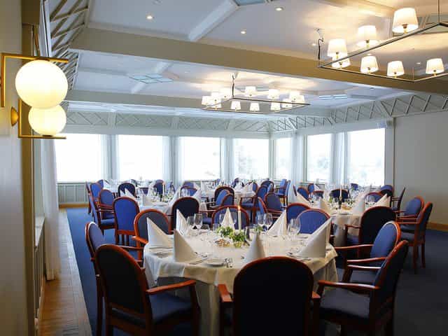 Elegant banquet room in Wallenbergssalen, Grand Hotel Saltsjöbaden for events and receptions.