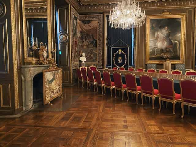 Royal Apartments