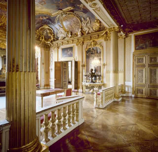 Royal Apartments