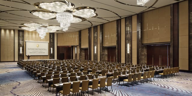 Central Hall in Shanghai Exhibition Center, spacious conference room for corporate events.