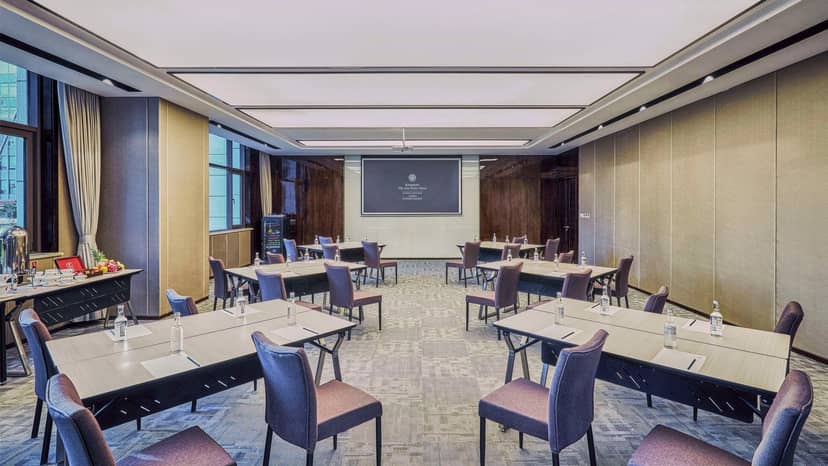 The One Meeting Room at Kempinski Shanghai, U-shaped layout for corporate events.
