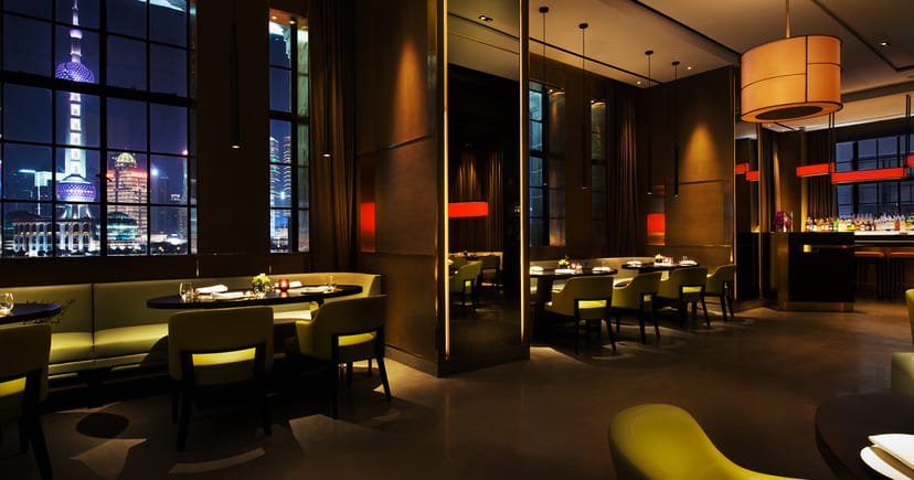 Sophisticated bar area in Hakkasan Shanghai, ideal for corporate events and private dinners.