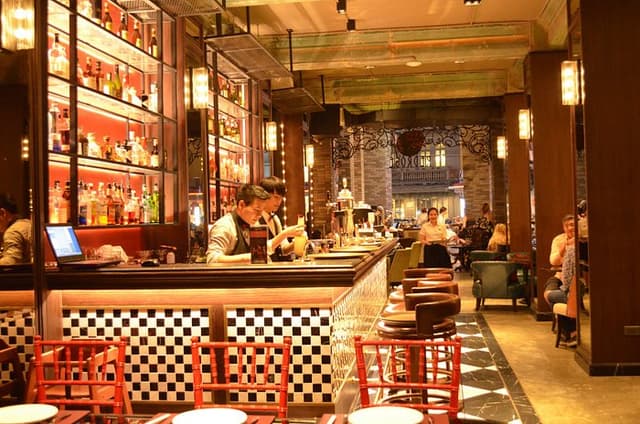 Cocktail bar