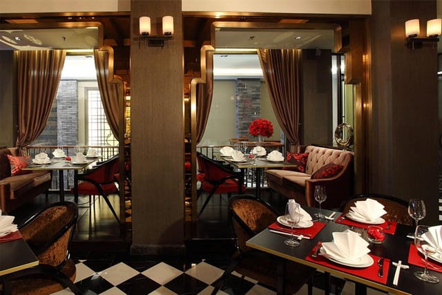 Elegant dining space in Shanghai Mansion, perfect for upscale events and networking dinners.