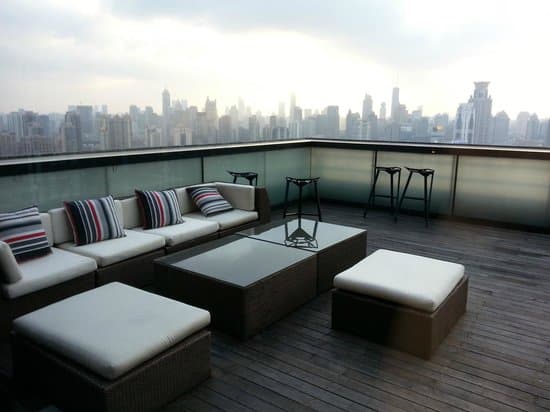Rooftop lounge