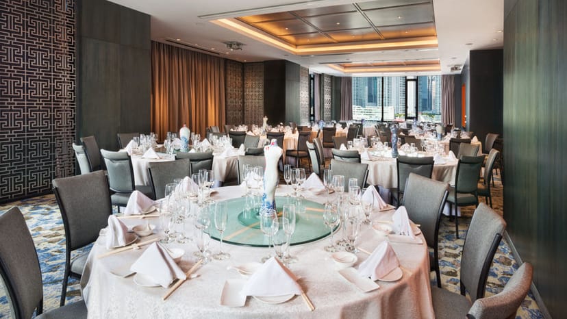 Elegant banquet setup in Hotel Indigo Shanghai for corporate events and gatherings.