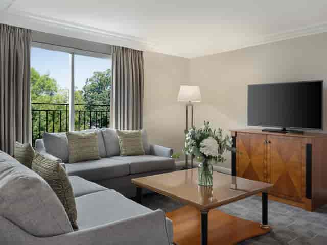 Delta Hotels by Marriott Heathrow Windsor