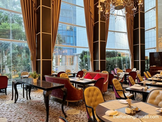 Sophisticated dining space at The St. Regis Singapore for upscale meetings and events.