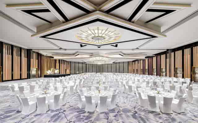Fairmont Executive Meeting Rooms, elegant banquet hall for weddings and corporate events.
