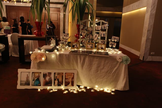 Jasmine Room