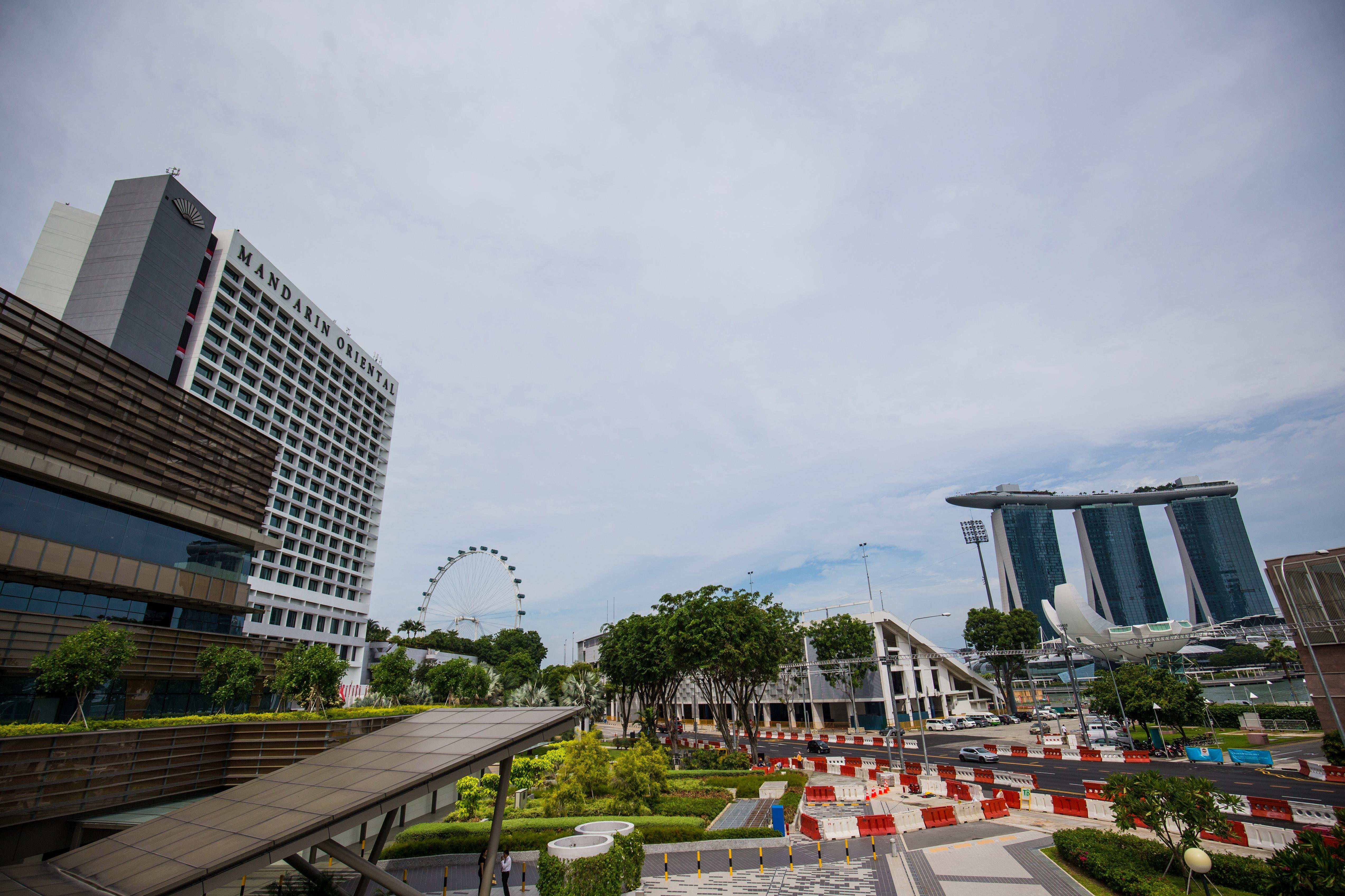 Vibrant urban venue in LEVEL3 with modern architecture for meetings and events.