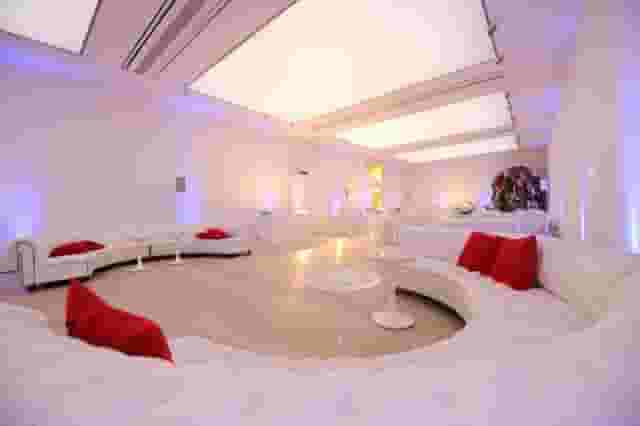 Saatchi Gallery