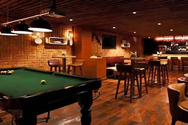 Billiard lounge