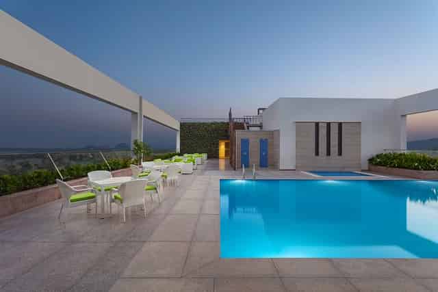 rooftop pool
