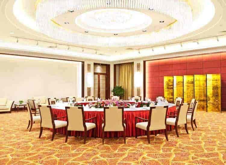 Elegant circular meeting room in Trident Jaipur for workshops and strategic planning.