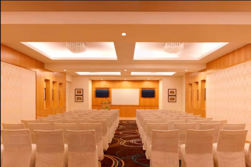 Banquet hall in Lemon Tree Premier Jaipur, spacious layout for conferences and workshops.
