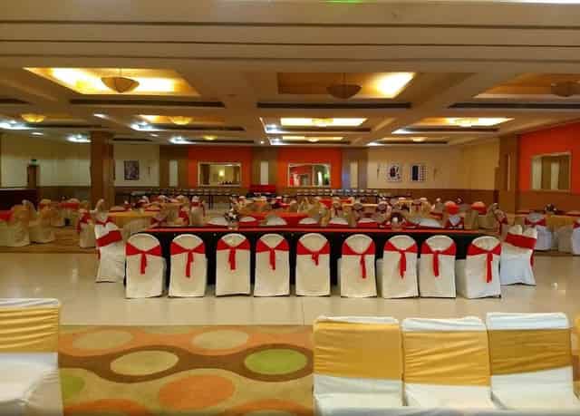 Banquet hall