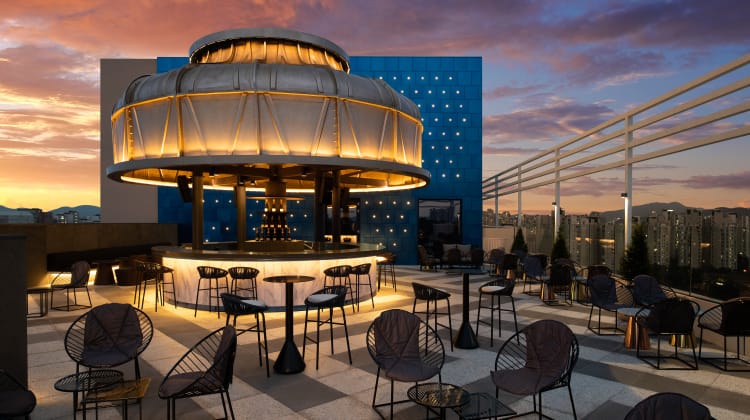 Rooftop venue at Mondrian Seoul Itaewon, ideal for cocktail parties and networking events.