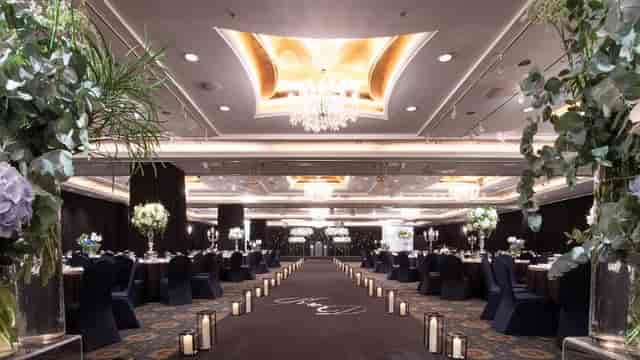 Sapphire Ballroom at LOTTE HOTEL WORLD, elegant decor for weddings and galas.
