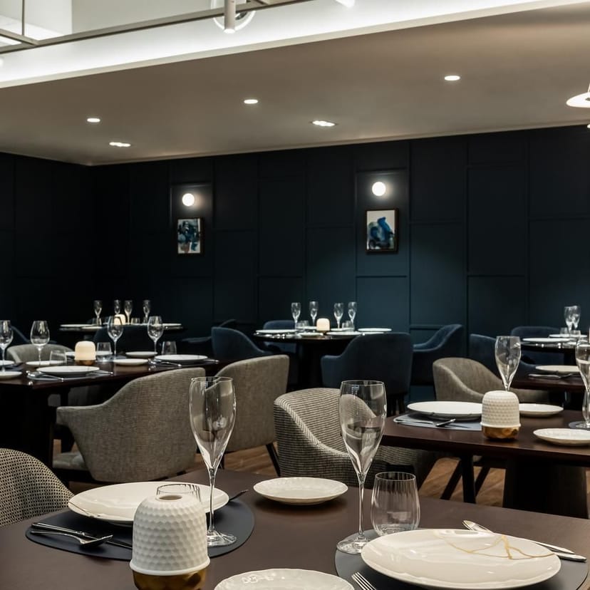 Elegant dining space in Toc Toc, ideal for corporate dinners and upscale events.