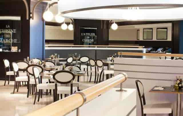 Modern meeting room at JA Ocean View Hotel, perfect for networking and intimate events.
