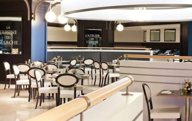 Modern meeting room at JA Ocean View Hotel, perfect for networking and intimate events.