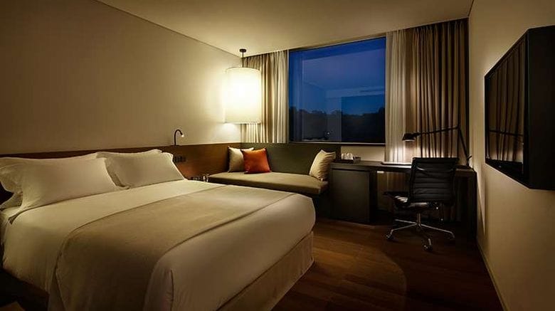 Modern hotel suite in Shilla Stay Dongtan, ideal for business travelers and events.