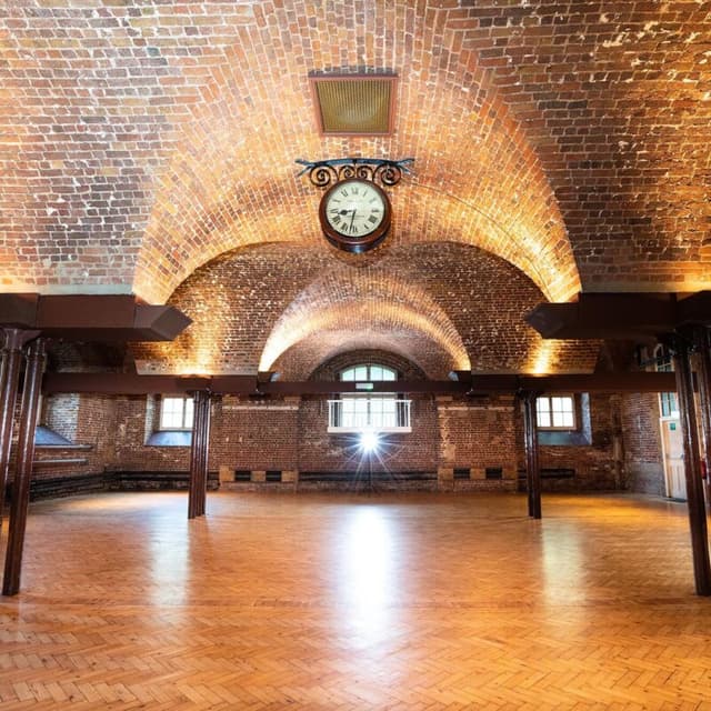 Hawksmoor300 Limehouse