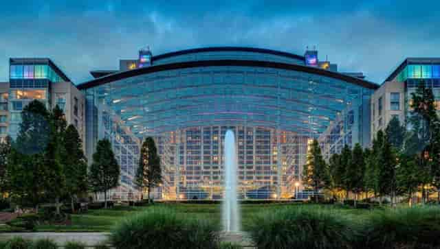 National Harbor 4 venue with glass facade, ideal for conferences and outdoor receptions.