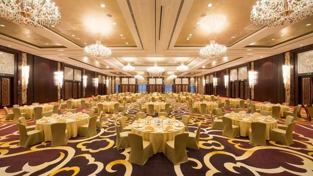 Elegant banquet hall in Conrad Dubai, ideal for weddings and corporate events.