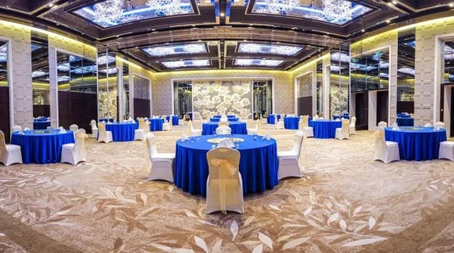 Dubai Creek Resort