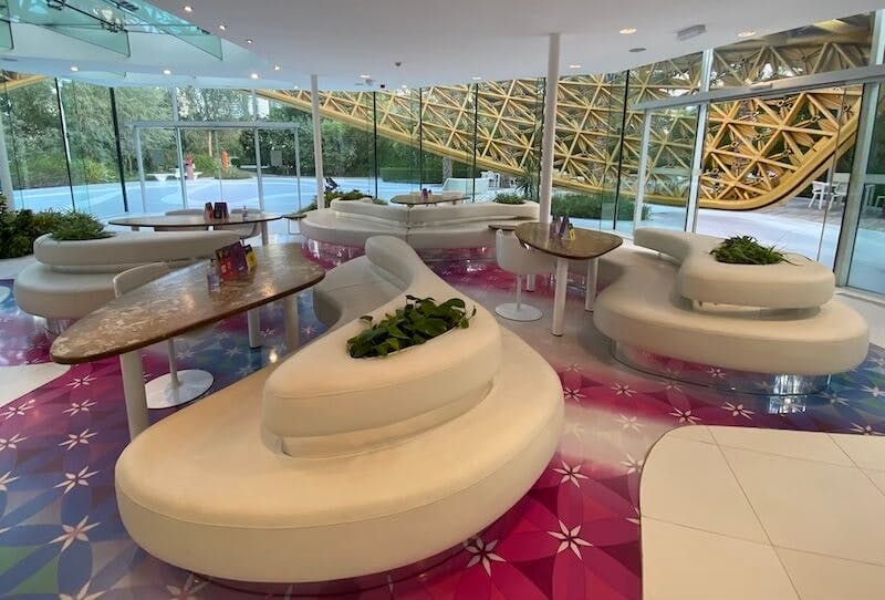 Modern Juice Bar lounge in Al Noor Island, ideal for networking events with vibrant decor.