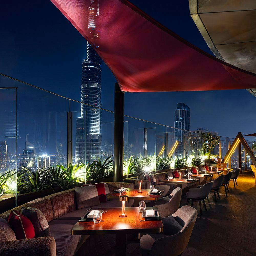 CÉ LA VI Dubai rooftop venue with skyline views, ideal for upscale events and gatherings.