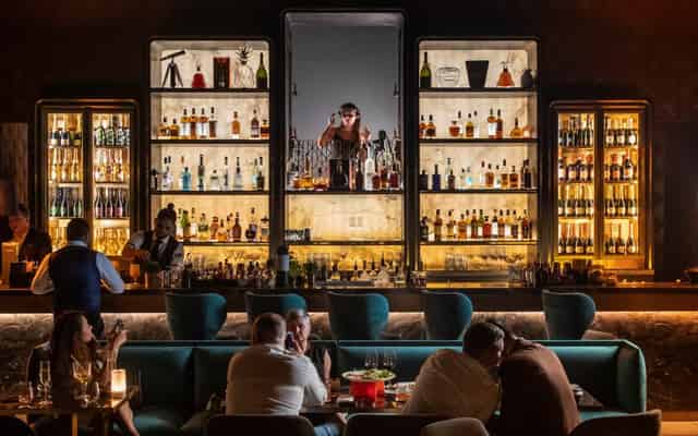 Lounge Bar